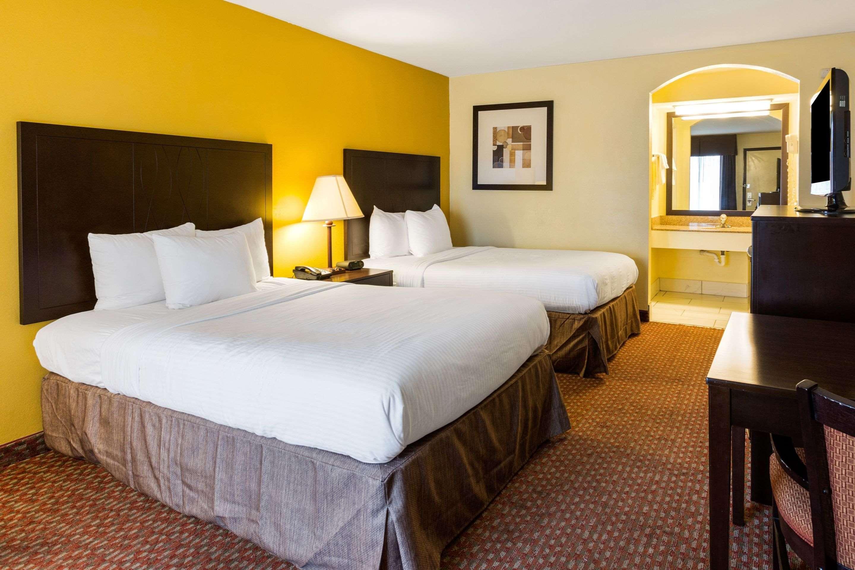 Quality Inn Indianola Exterior photo
