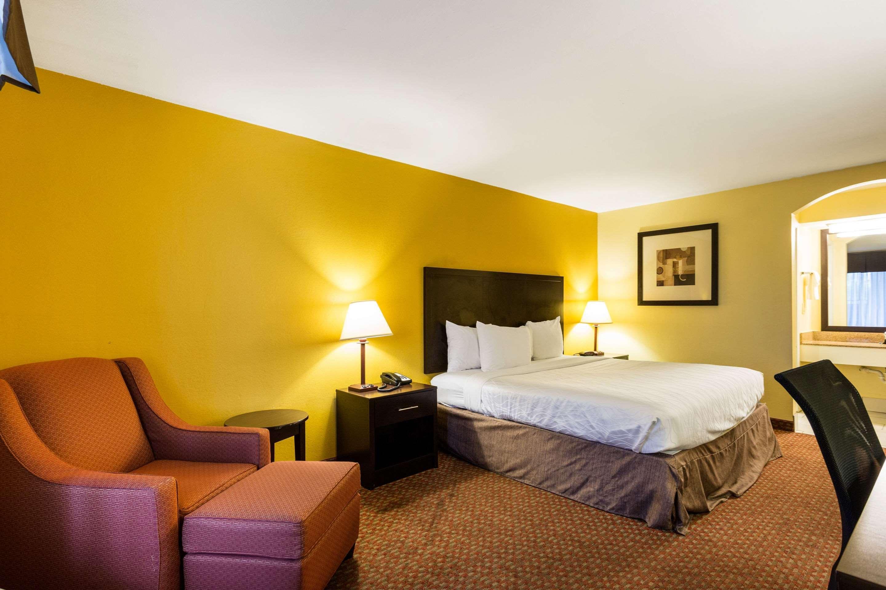 Quality Inn Indianola Exterior photo
