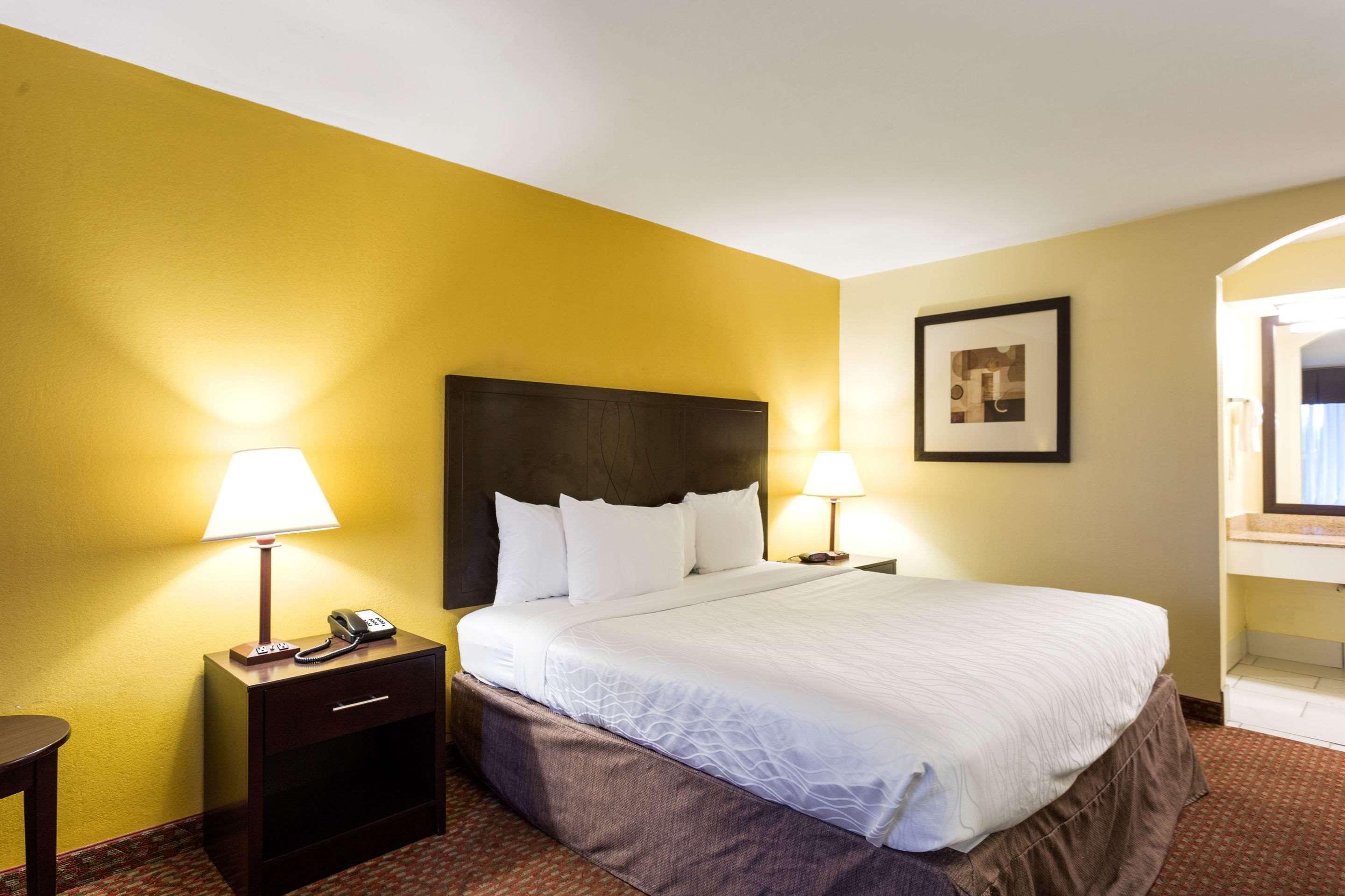 Quality Inn Indianola Exterior photo